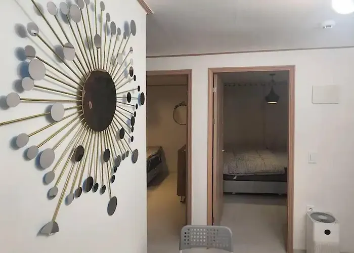 철길공원 옆, White Linen House * 서울특별시