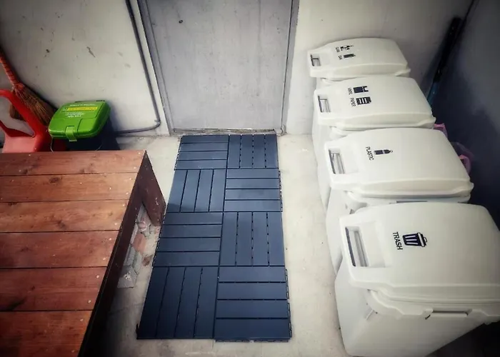 철길공원 옆, White Linen House *